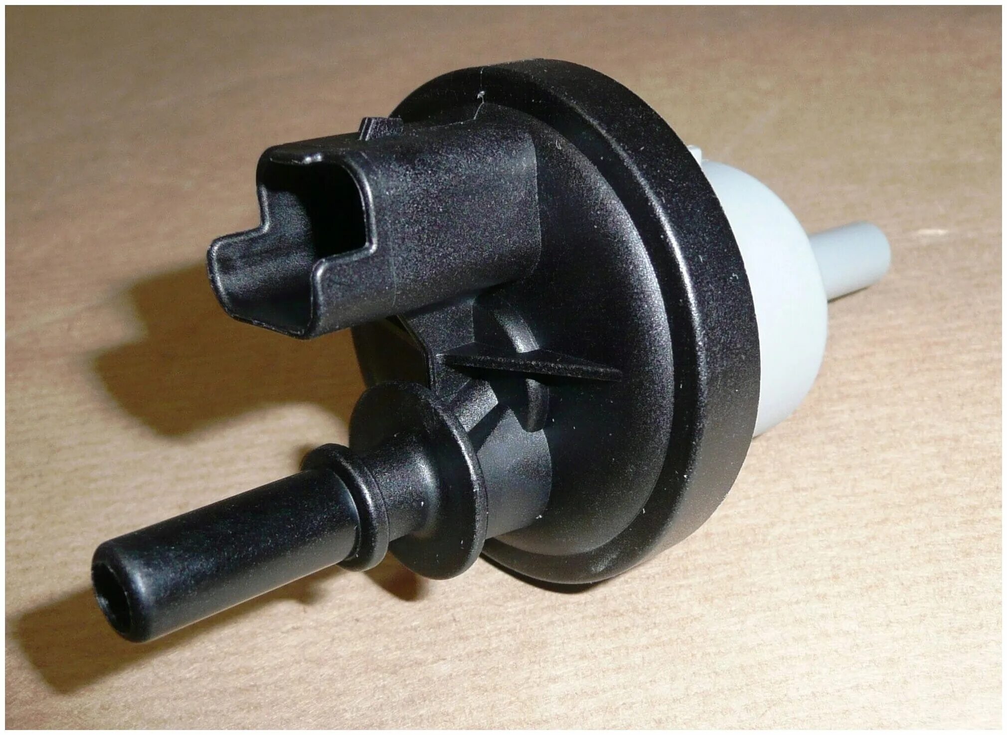 Nissan x-trail 2,5 клапан адсорбера. клапан абсорбера хендай солярис 1. клапан адсорбера логан 1. 4. клапан адсорбера рено логан 1.