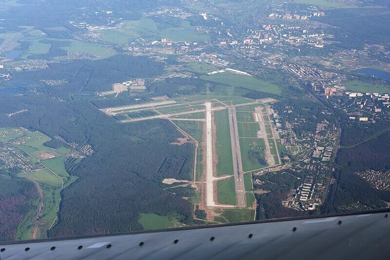 чкаловский аэродром щелково. щёлково московская область аэродром чкаловский. щёлково московская область аэродром чкаловский. аэропорт чкаловский на карте московской области. чкаловский аэродром щелково.