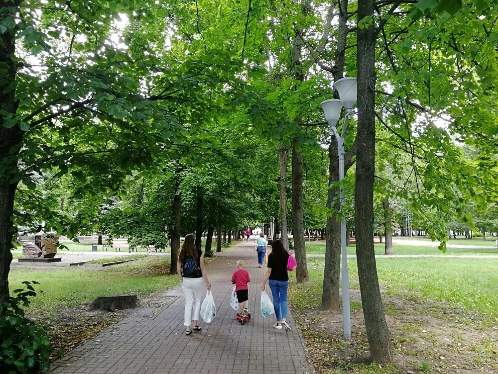 Парк бородино курск. Парк героев гражданской. Парк героев гражданской. Парк героев гражданской. Парк бородино курск.
