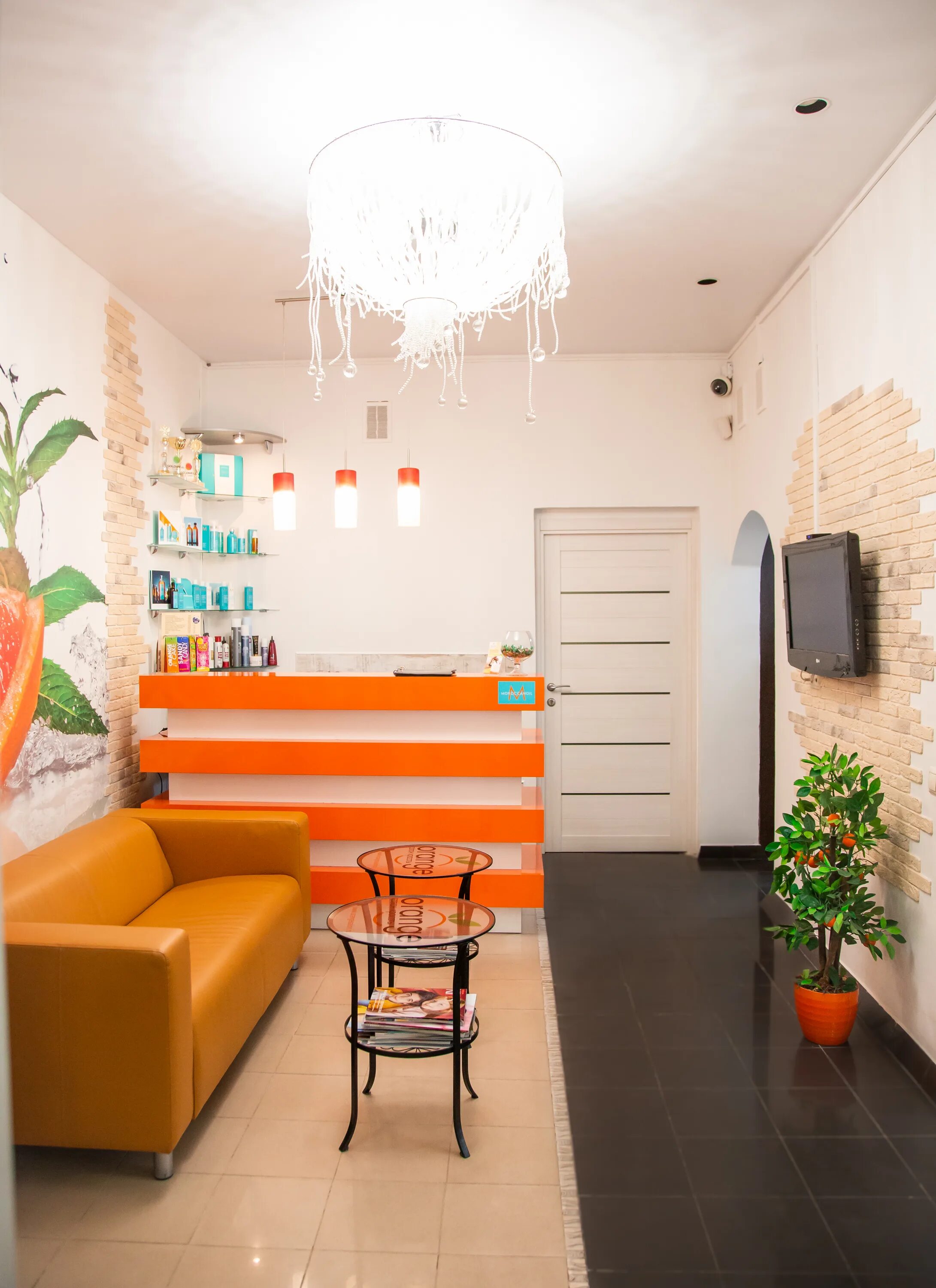 хостел оранж москва краснопрудный 22. хостел оранж москва. оранж москва. дом оранжевого цвета москва. оранж москва.