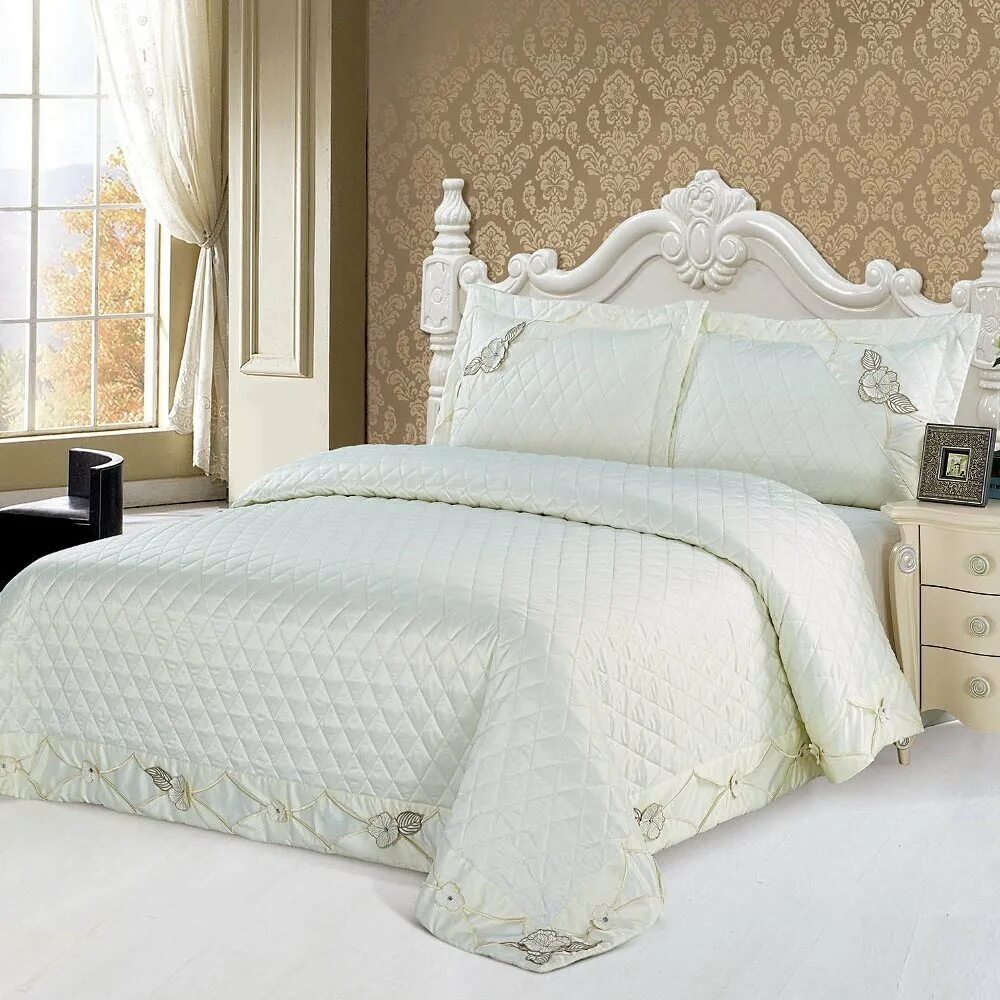 Покрывало белое с золотом. Покрывало Kingsilk yg-4 220х240 кремовый. Покрывало Kingsilk 240х260. Турецкие покрывала на кровать