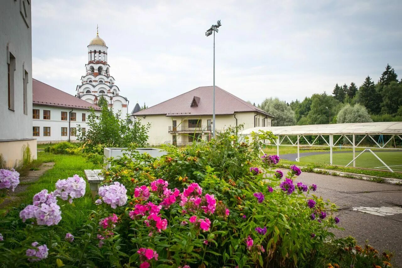 детские лоры сергиев посад. сергиев посад детский дом для слепоглухих. интернат слепоглухонемых сергиев посад сайт. илья максимов нижегородский художник. тц капитолий сергиев посад.