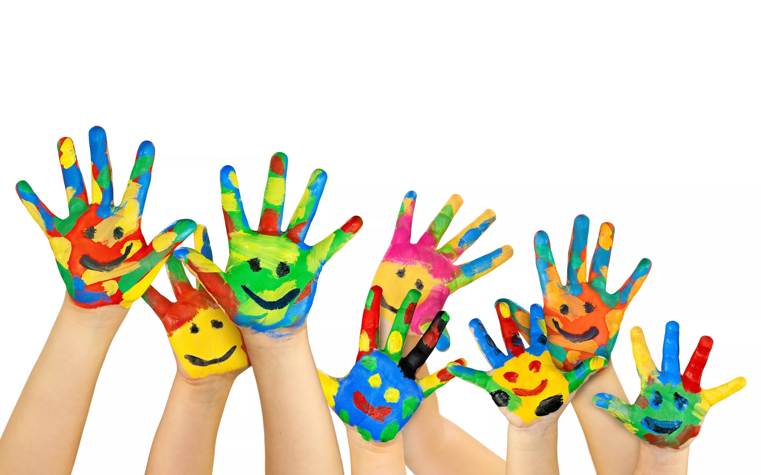 День защиты детей руки. Яркое детское творчество. Разноцветные пальчики. Детские ладошки в краске. Детские руки.