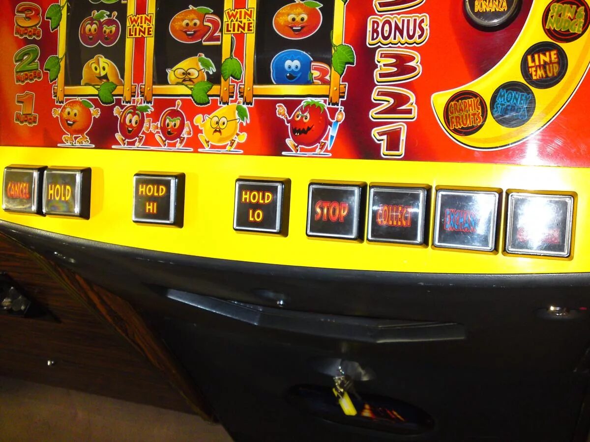 Crazy fruits игровой автомат прыгающий помидор. Игровые аппараты Crazy Fruits. Crazy Fruit extreme игровой аппарат. Игровой автомат Crazy Fruits купить.