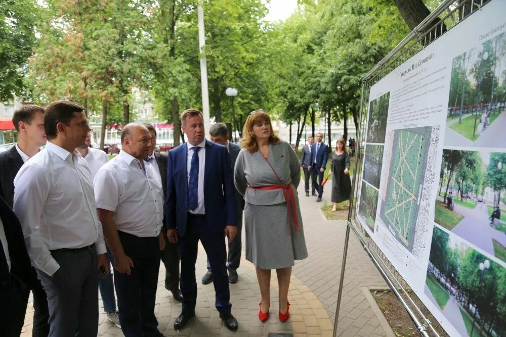 День москвы в орле. Директор парка орел. директор парка в орле фото.