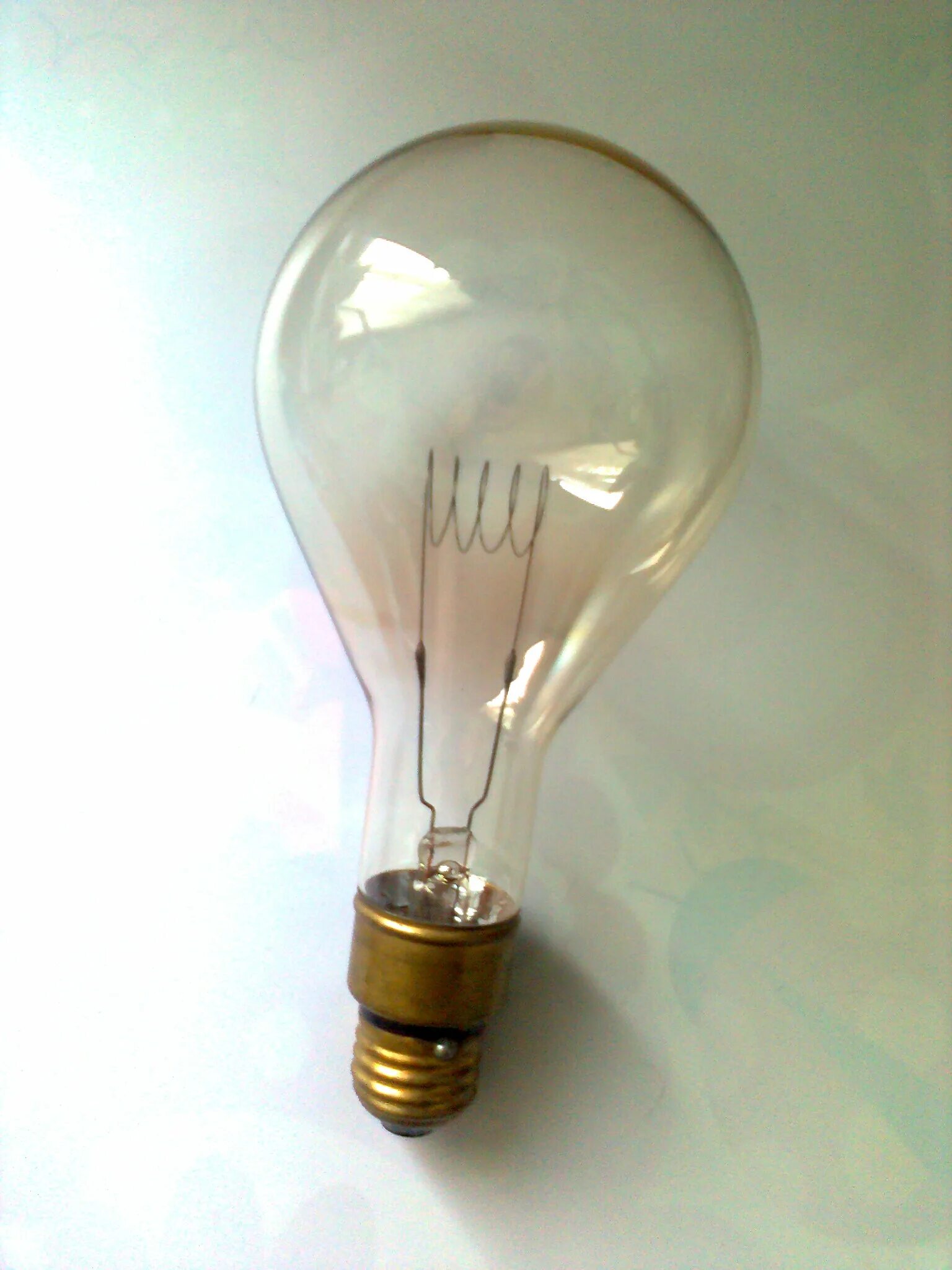 вольфрам в лампочках. лампа эдисона е27 40 вт. лампа спираль. лампочка эдисона t45. лампочка спираль.