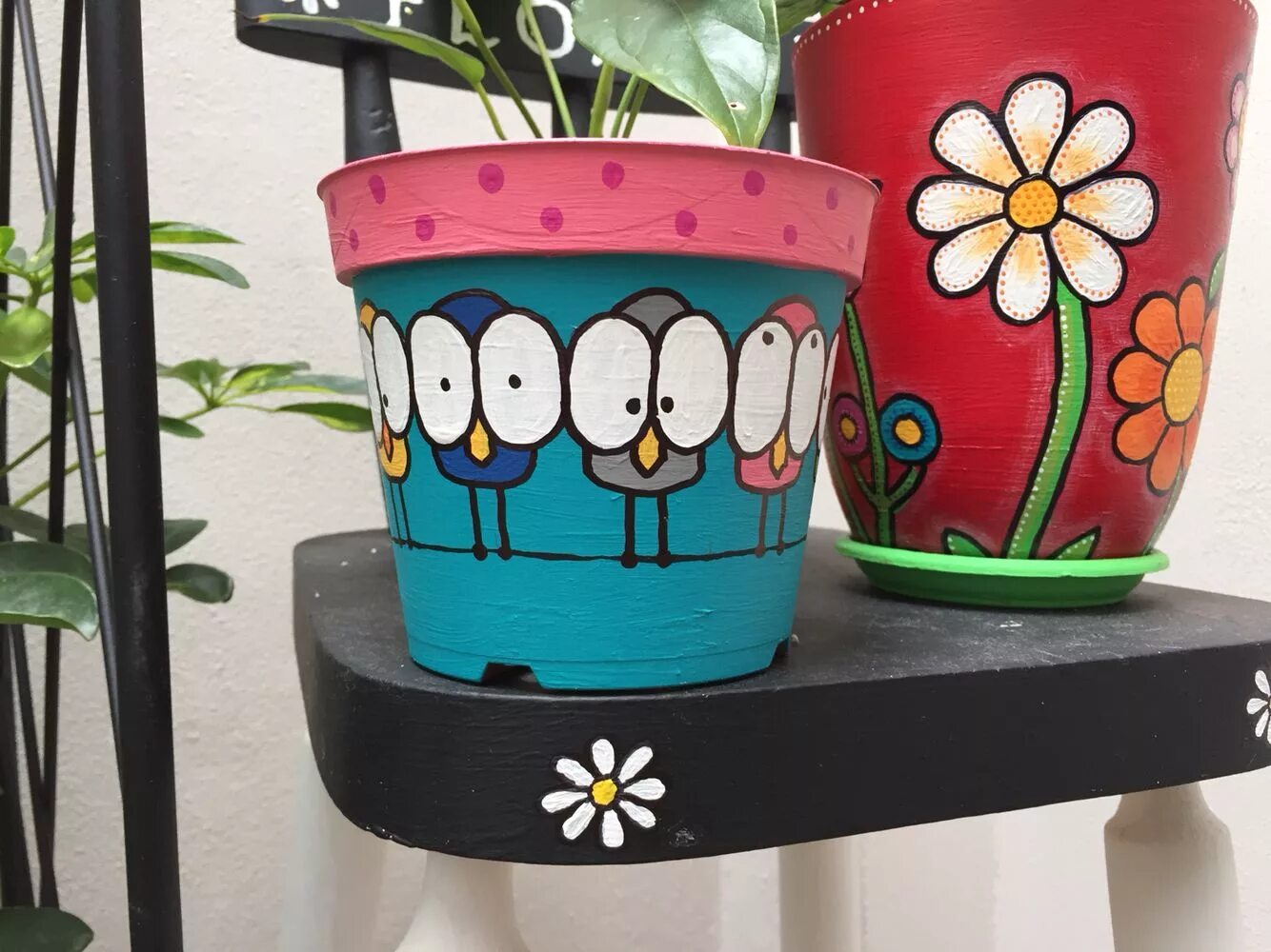 Paint pots