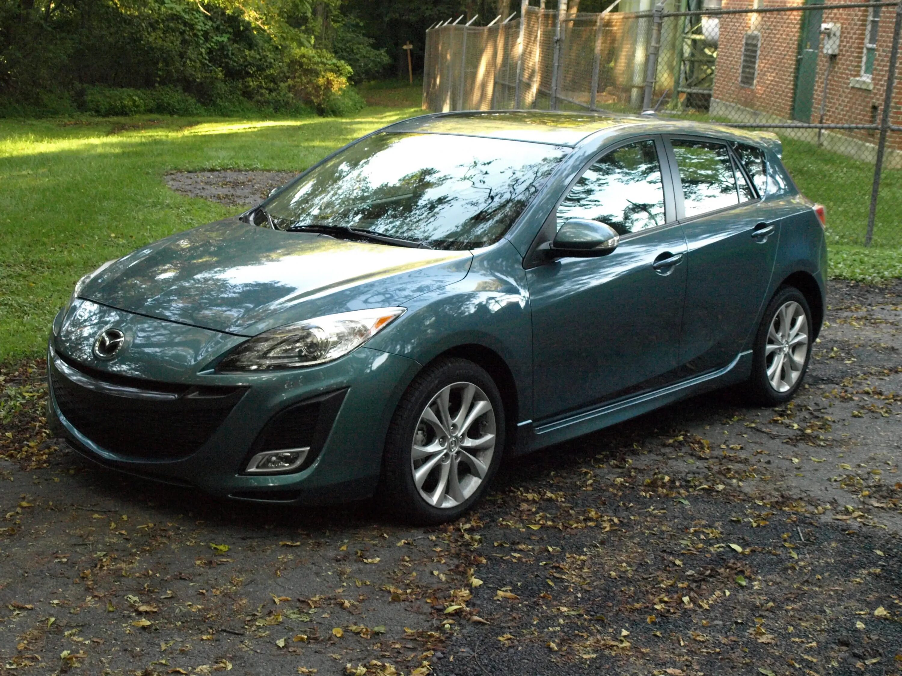 Mazda 3 2010 синяя. Мазда 3 седан 2010 года. 6 2010. Mazda 3 2010. Mazda 3 2010.