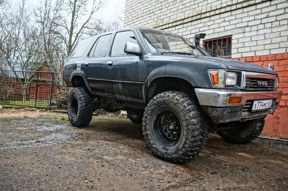 Колеса сурф 130. Сурф 130 на 35 колесах. Toyota hilux 33 колеса. Тойота hilux surf 130. Колеса сурф 130.