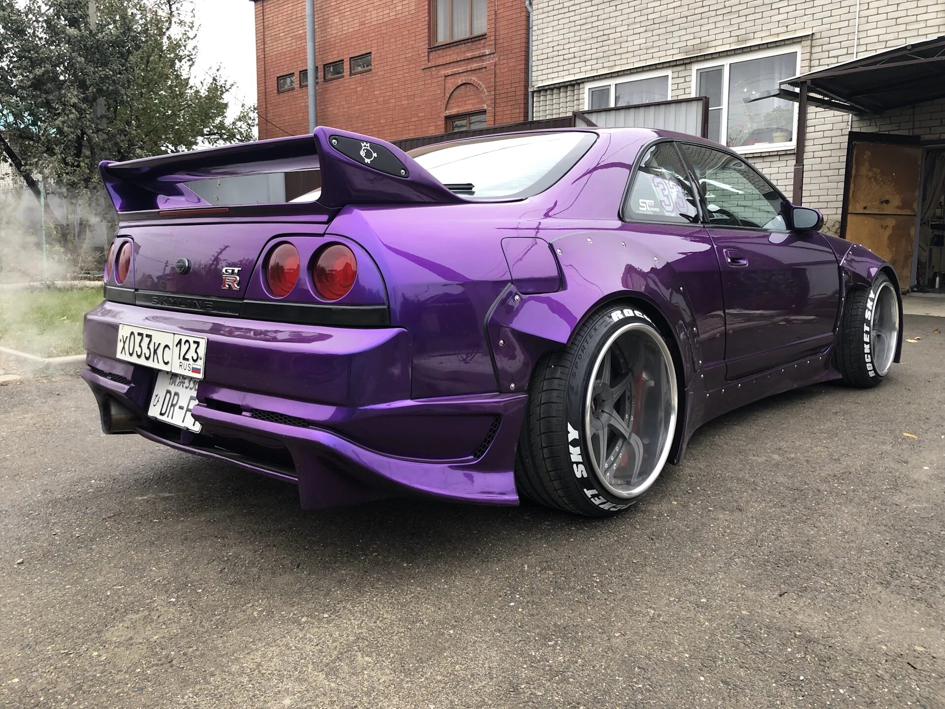 Фиолетовый nissan skyline r33 gtr. Nissan skyline r33 фиолетовый. Nissan skyline r33. Nissan skyline r33 фиолетовый. Ткань сахара 007 эгида.