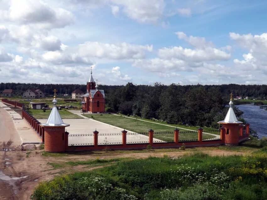 Г кингисепп р н кингисеппский. Екатерининский собор ринальди кингисепп. Кингисепп церкви кингисеппский район. Кингисепп ленинградская область. Екатерининский собор (кингисепп).