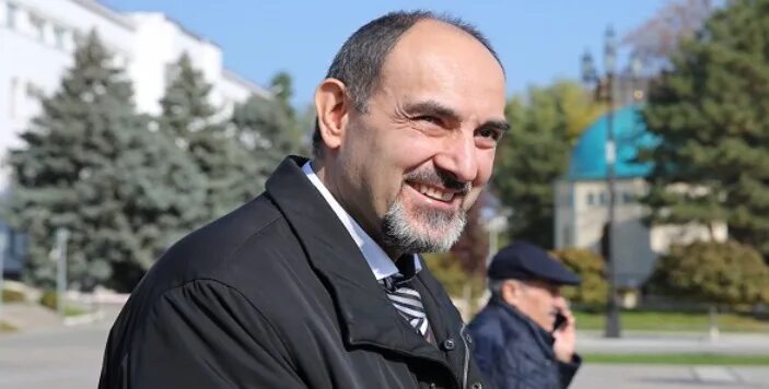 Алиев ахмед абдул гамидович офтальмолог окулист. Яхья Гамидович. Яхья Бучаев. Яхья Гамидович Дагестан.