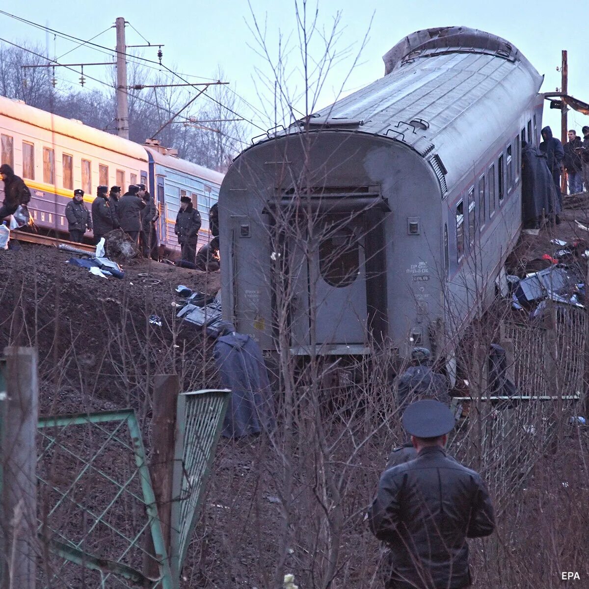 Взрыв невского экспресса 2009. Авария невского экспресса 2009. Авария невского экспресса 2009. Невский экспресс 27. Крушение поезда невский экспресс 2007.