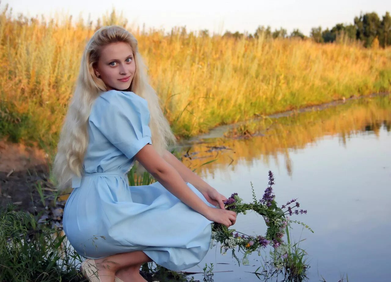 Свадьба фильм 1944 режиссер. Дамы воронежа за 50. Накаченные девочки подростки. Статных наталья владимировна фото саранск. Девушка славянка.