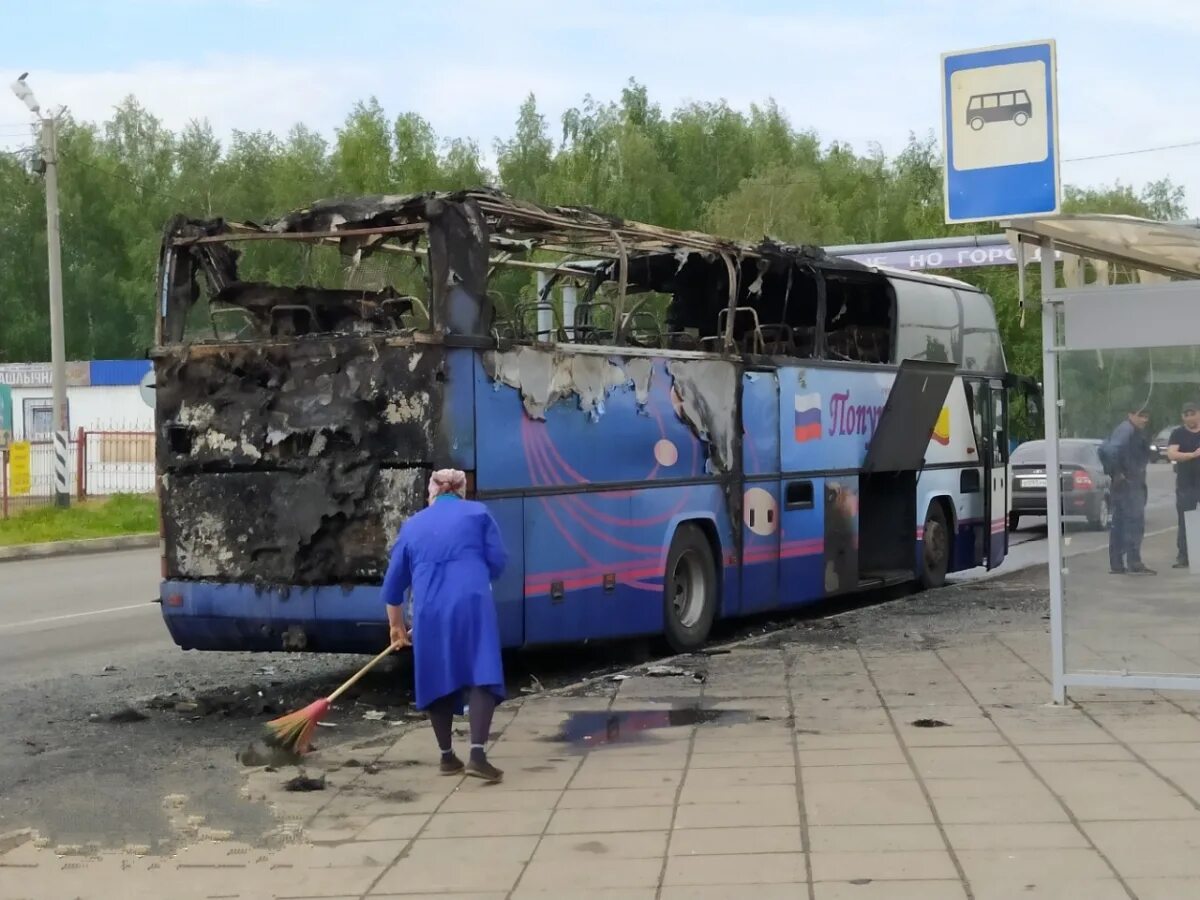 Чп автобус. Автобус Чебоксары. Загорелся пассажирский автобус.