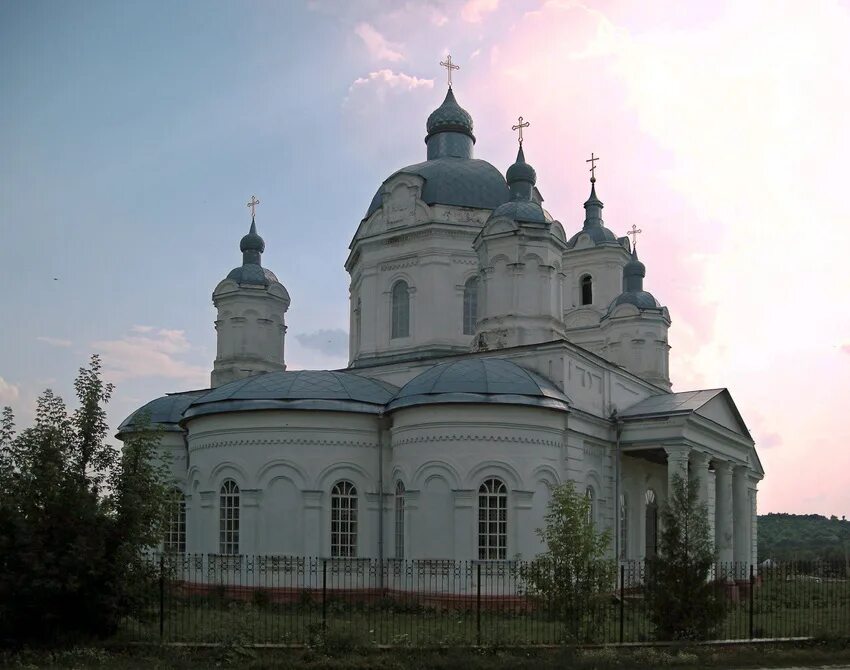 Долгие буды курская погода. Курская область Беловский район село долгие буды храм. Храм село пены Беловского района. Храм Петровы буды Беловского района. Село долгие буды Беловского района Курской области.