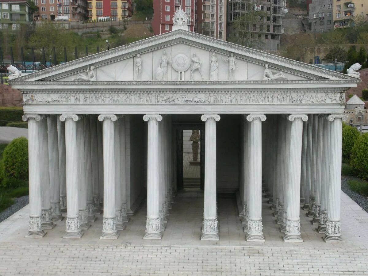 Колоны здания