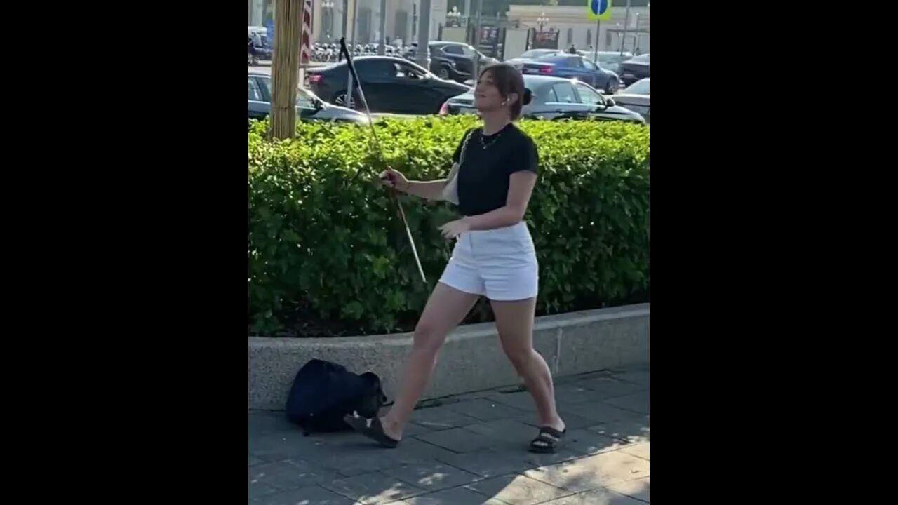 Реакция людей на богатую девушку. Разговор с парнем пранк. Пранк. Пранки реакция людей. Пранки 2020 года смех до слёз.