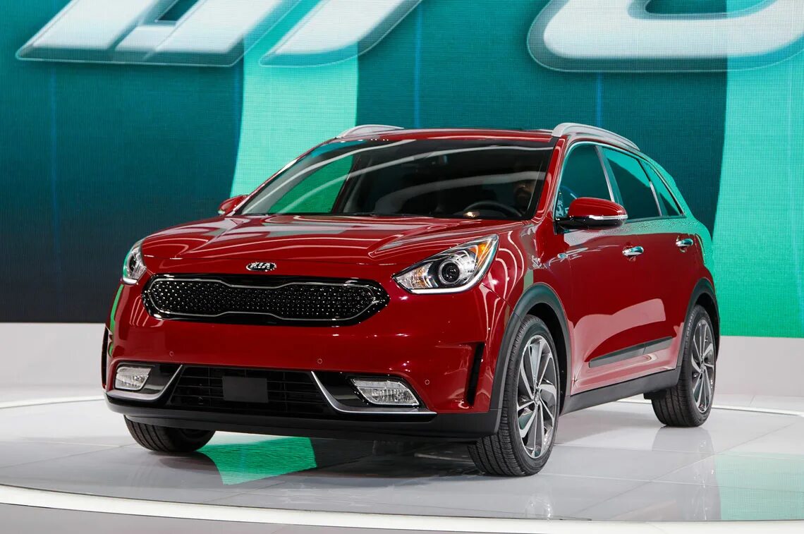 Kia Niro 2017. Kia Niro Hybrid. Киа Ниро 2018 гибрид. Киа Ниро гибрид 2017. Киа гибрид отзывы