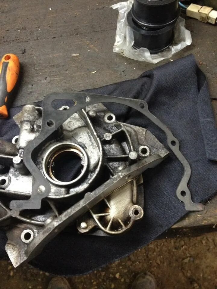 Масляный насос 2zr fe. Масляный насос 2112 на ваз 2109. Масляный насос 2112 16 клапанов. Масляный насос 2lte. Масляный насос ваз 2110.