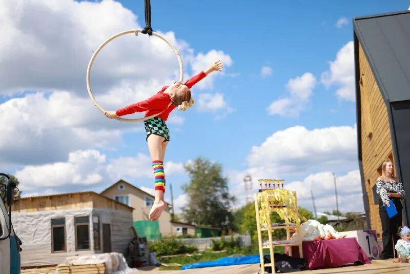 Гирлянда 1 сентября. Гирлянда здравствуйте. Растяжка миру мир. Гирлянда здравствуй школа. Гирлянда "с днем рождения! 2 м.