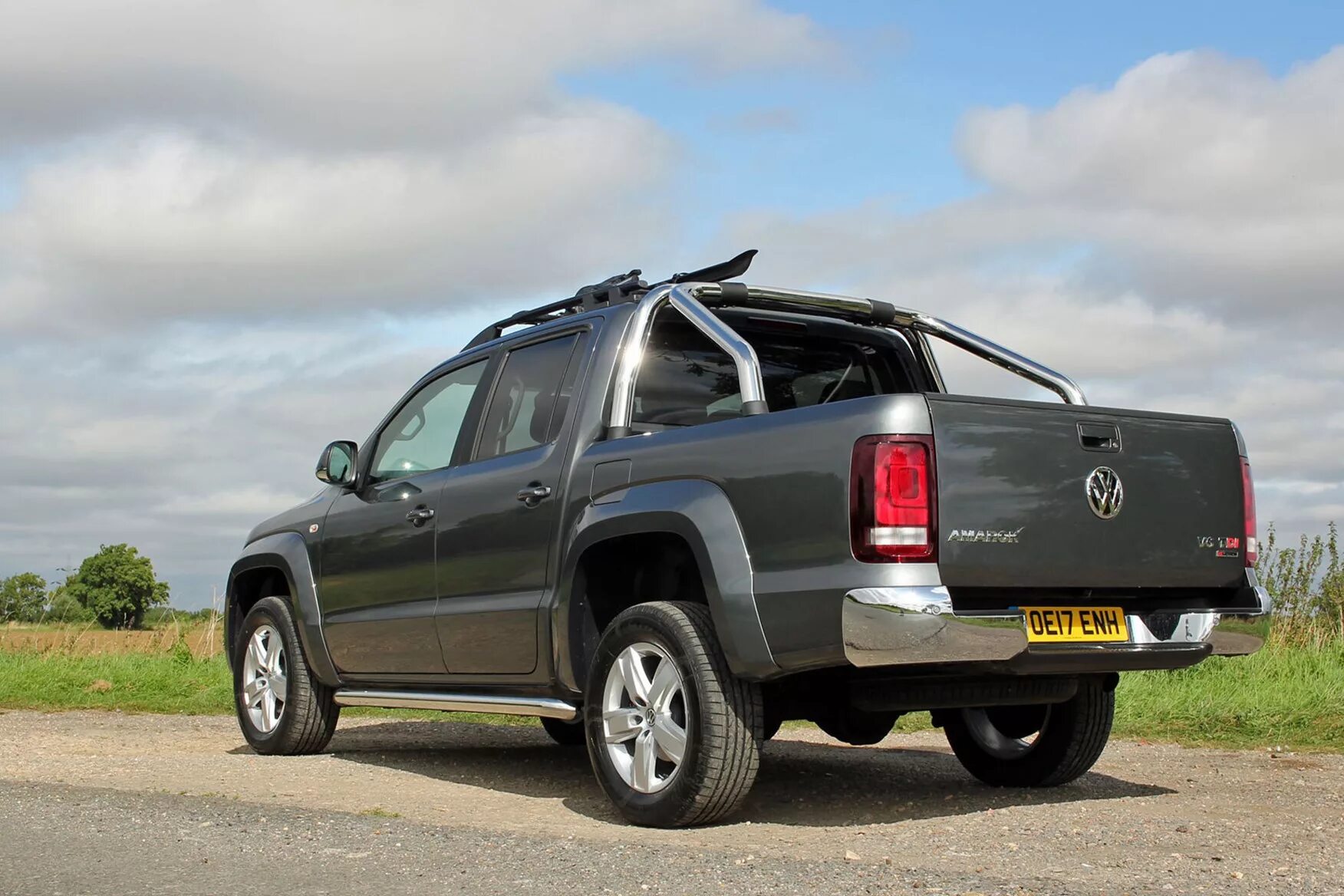 Купить б/у Volkswagen Amarok I 2.0d MT (122 л.с.) 4WD дизель механика в Санкт-Пе