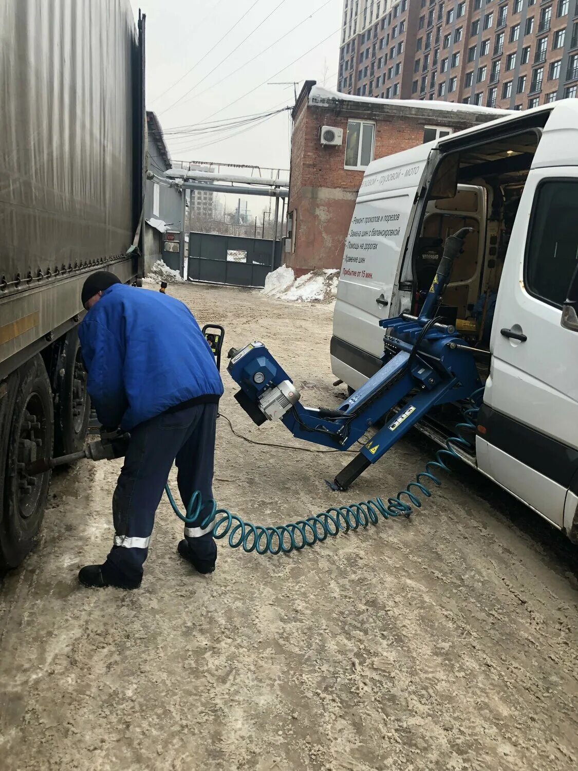 выездной шиномонтаж для грузовых автомобилей. выездной грузовой. мобильный шиномонтаж газель некст. выездной грузовой. выездной грузовой.