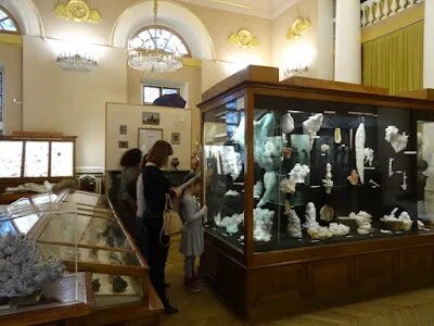 Сайте минералогического музея им ферсмана