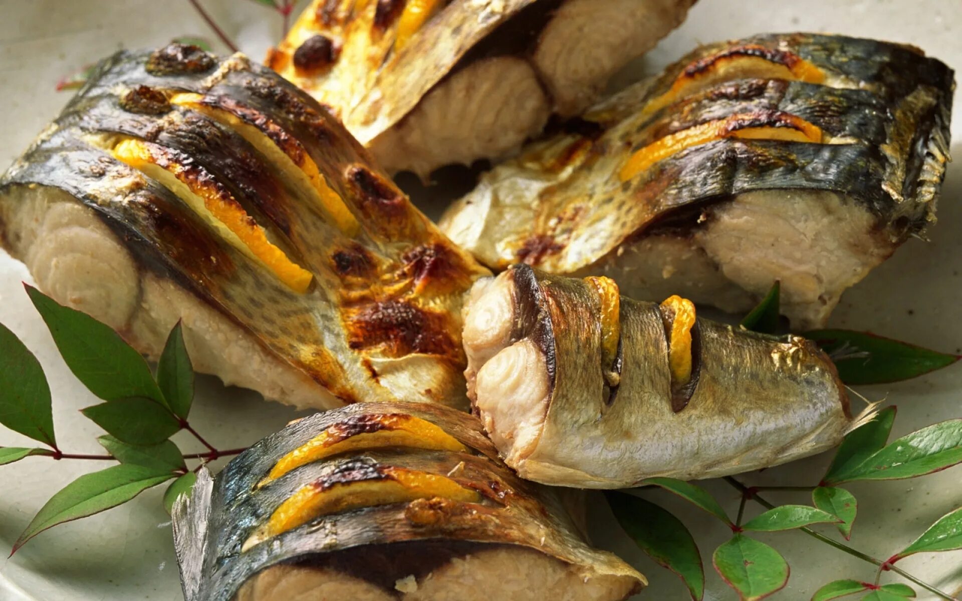 Как приготовить запеченную скумбрию. Как приготовить запеченную скумбрию