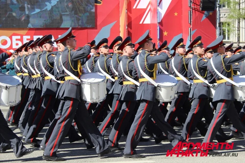 Парад Победы в Перми 2007. Парад 9 мая 2023 Пермь. Пермь репетиция парада Победы 2023. День Победы Пермь. Пермский парад