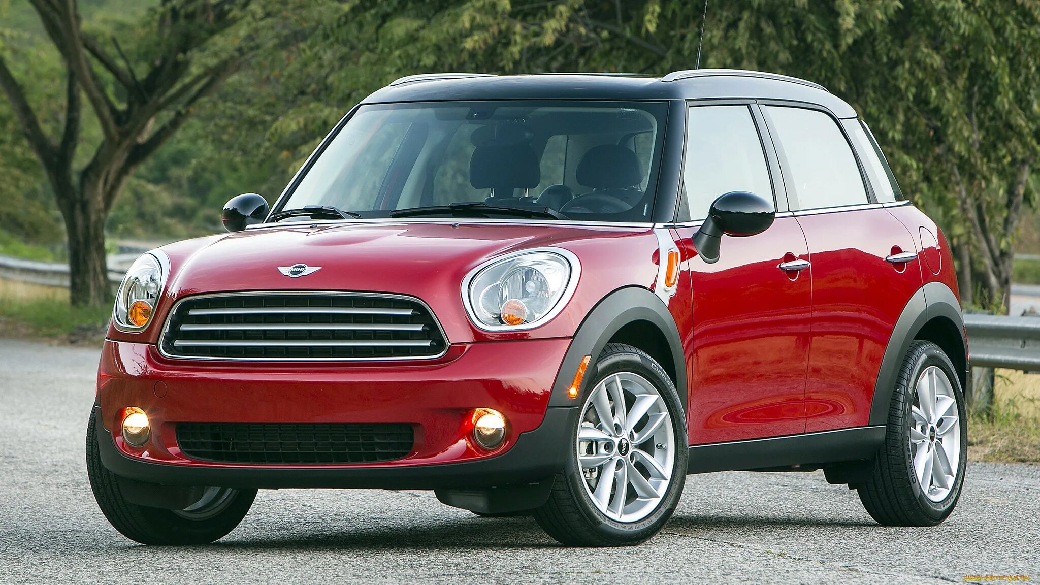 Фотки мини. Mini Cooper Countryman. Кроссовер Mini Countryman. Мини Купер Кантримен 2015. Мини кроссовер• Mini Cooper Countryman;.