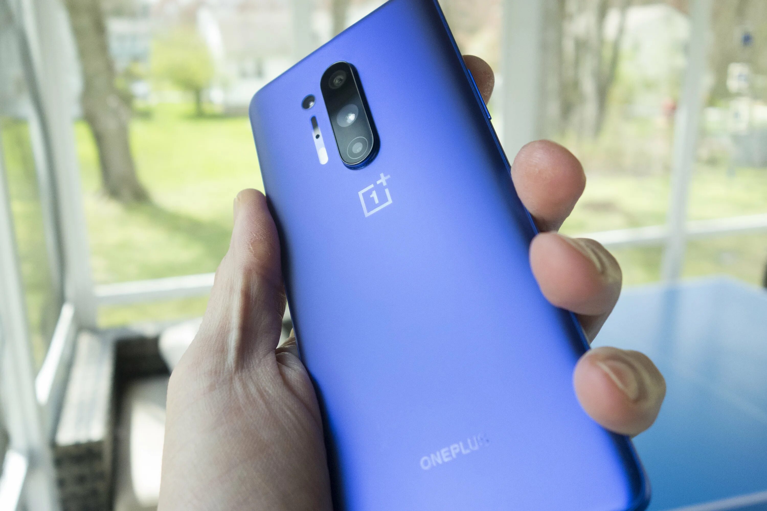 Нов 8 про. ONEPLUS 8 Pro. ONEPLUS 8 Pro Blue. ONEPLUS 8 Pro синий. ONEPLUS 8 Pro ультрамарин.