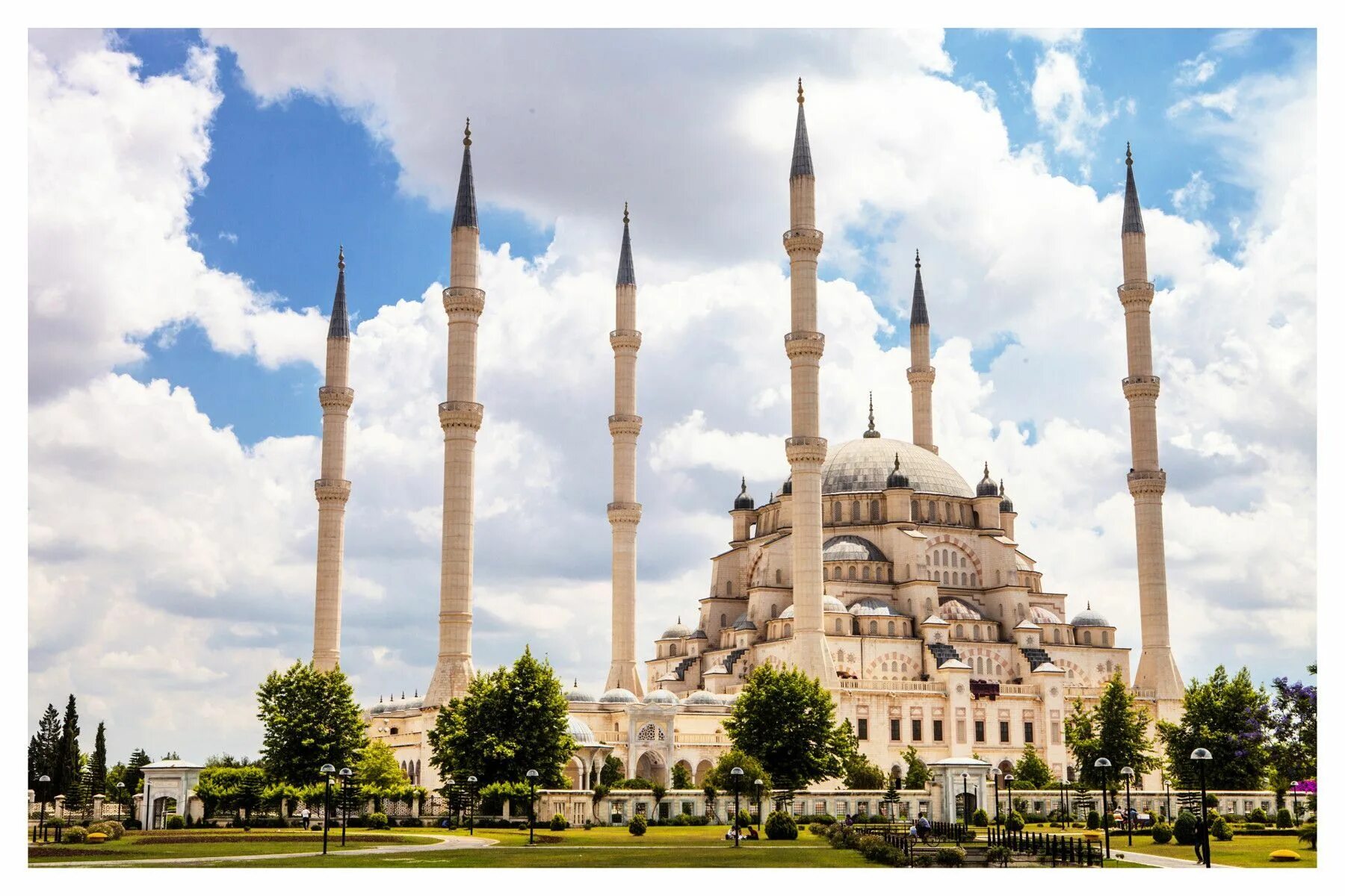 Стамбул достопримечательности фото и описание. Голубая мечеть турция минареты. Мечеть в стамбуле шесть минарет. Мечеть с 6 минаретами в стамбуле. 6 минаретов.