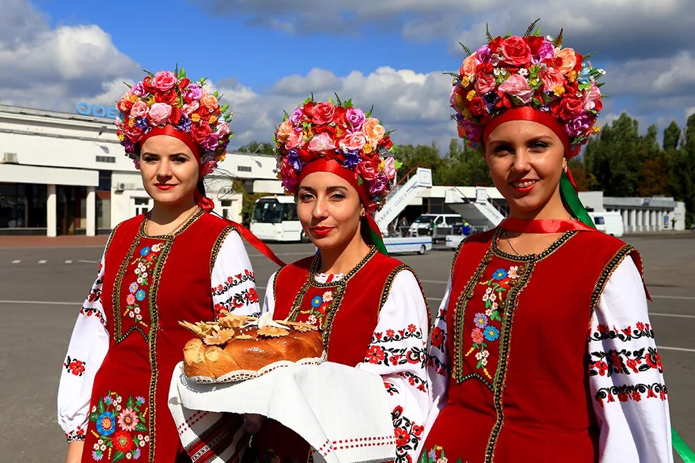 Украинский народ. Культура Украины. Украинский костюм. Традиционная украинская одежда.