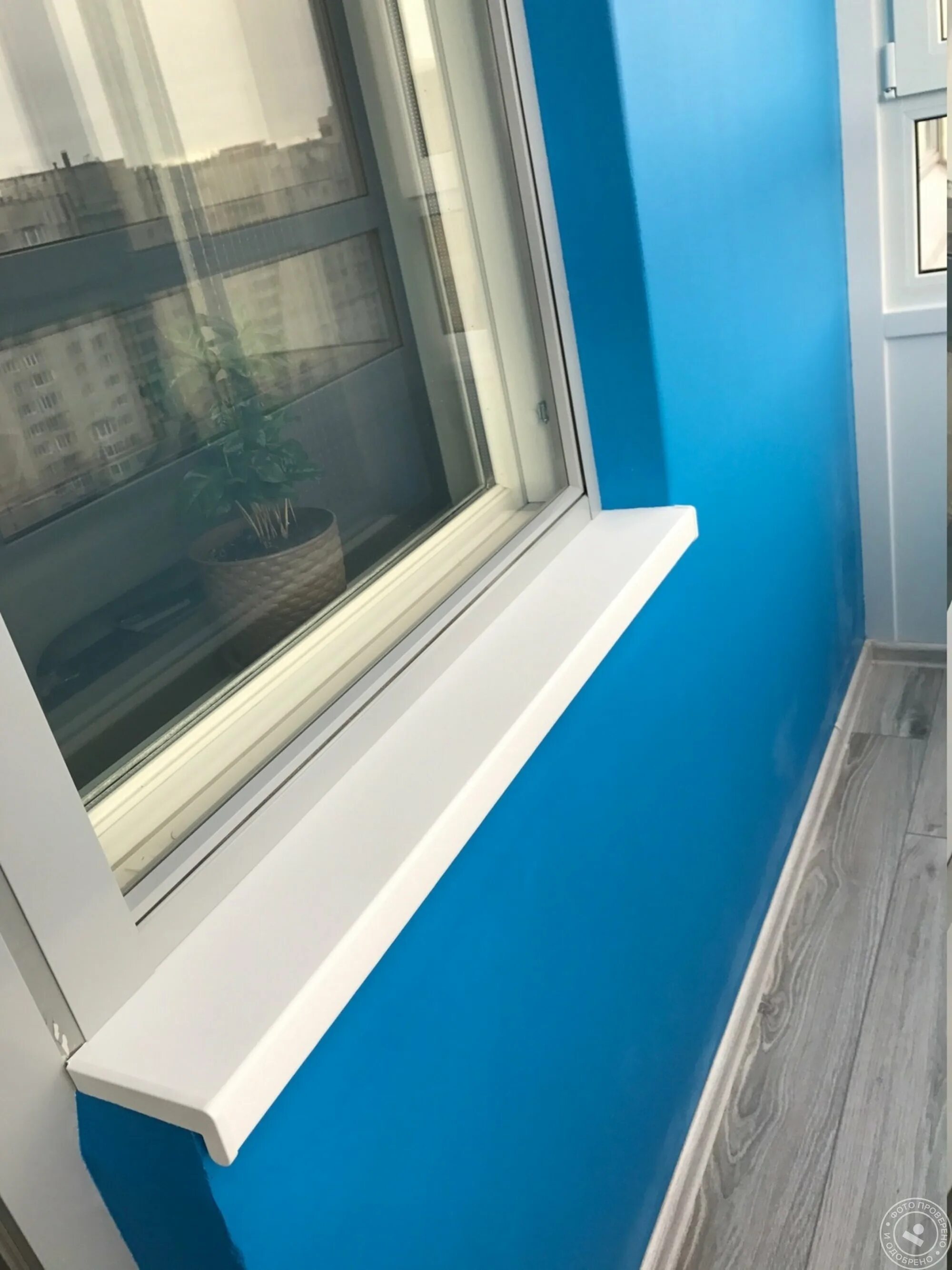 Откосы окон на балконе. Откосы кюнель. Отделка откосов на лоджии. Откосы для пластиковых окон. Балконные откосы.