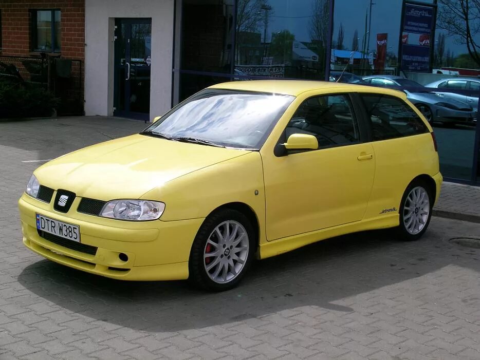 Сеат 2000 года. Seat Ibiza 2000. Сеат Ибица 2 2000. Seat Ibiza Cupra 2000. Seat Ibiza 2000 1.4.