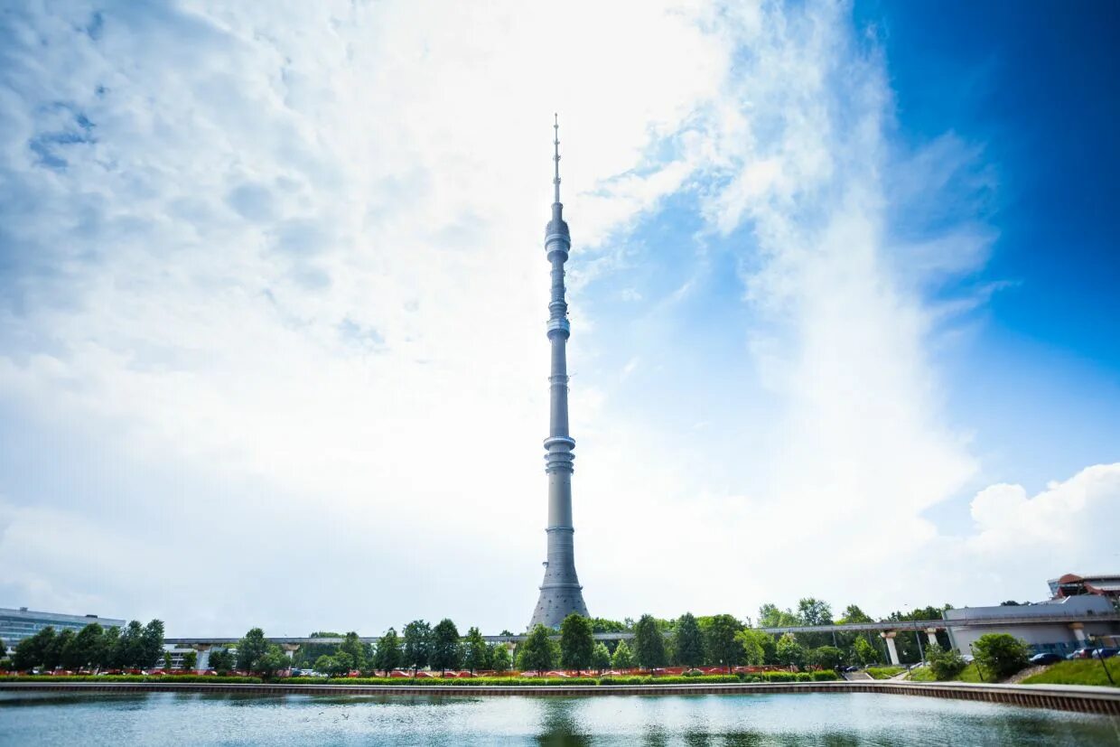 Телебашня останкино экскурсии. Башня останкинского телецентра. Останкинская телевизионная башня. Останкинская телевизионная башня. Останкино башня.