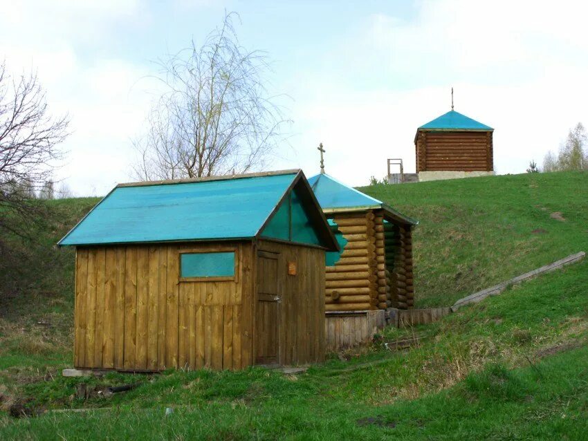 Орловский святой источник. Купель Троицы Живоначальной Орловской области с. Столбище купель. Святые источники Орловской области и Орловского района. Храм-часовня Троицы Живоначальной. Сосково Орловская область Святой источник купель.