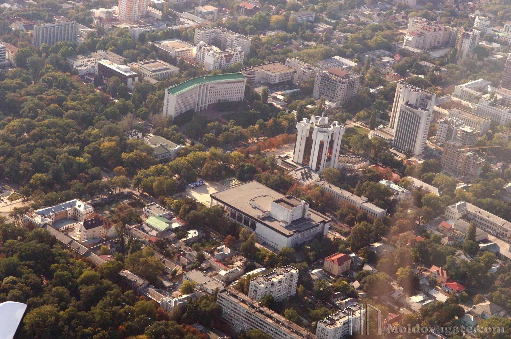 Молдавия столица Кишинев. Кишинев центр города. Город в Молдове Чисинау. Молдова Кишинев центр. Кишинев республика молдова