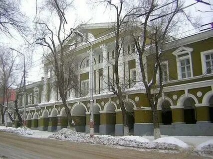 Челюскинцев 12