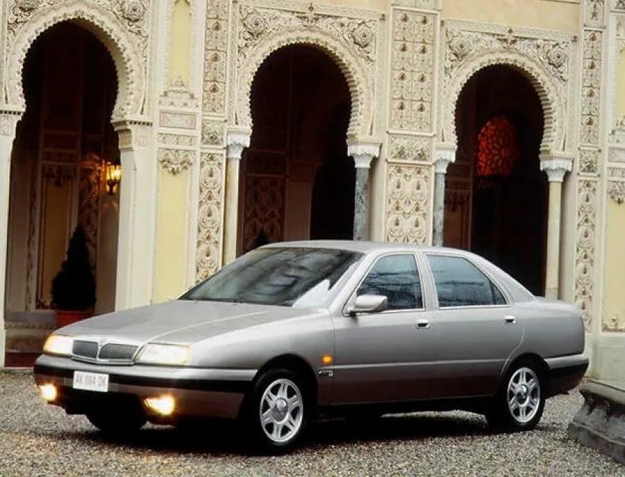 2000 plymouth breeze. Lancia kappa. Возникновение электроники. Радиатор печки мицубиси рвр 1998. Крайслер конкорд 2002 салон.