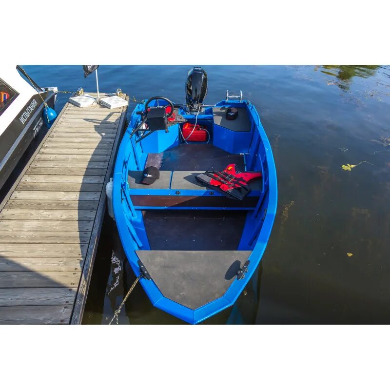 Лодка волжанка 420. Алюминиевая лодка wellboat-42. Волжанка 42 скаут. Лодка волжанка 42 скаут. Invincible boats 46 catamaran.