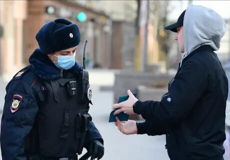 Полицейский требует деньги