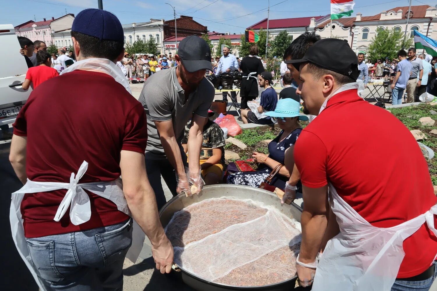 Когда отмечается курбан. Праздник Курбан байрам у татар. Празднование Курбан байрам 2022. Мусульманские праздники 2024.