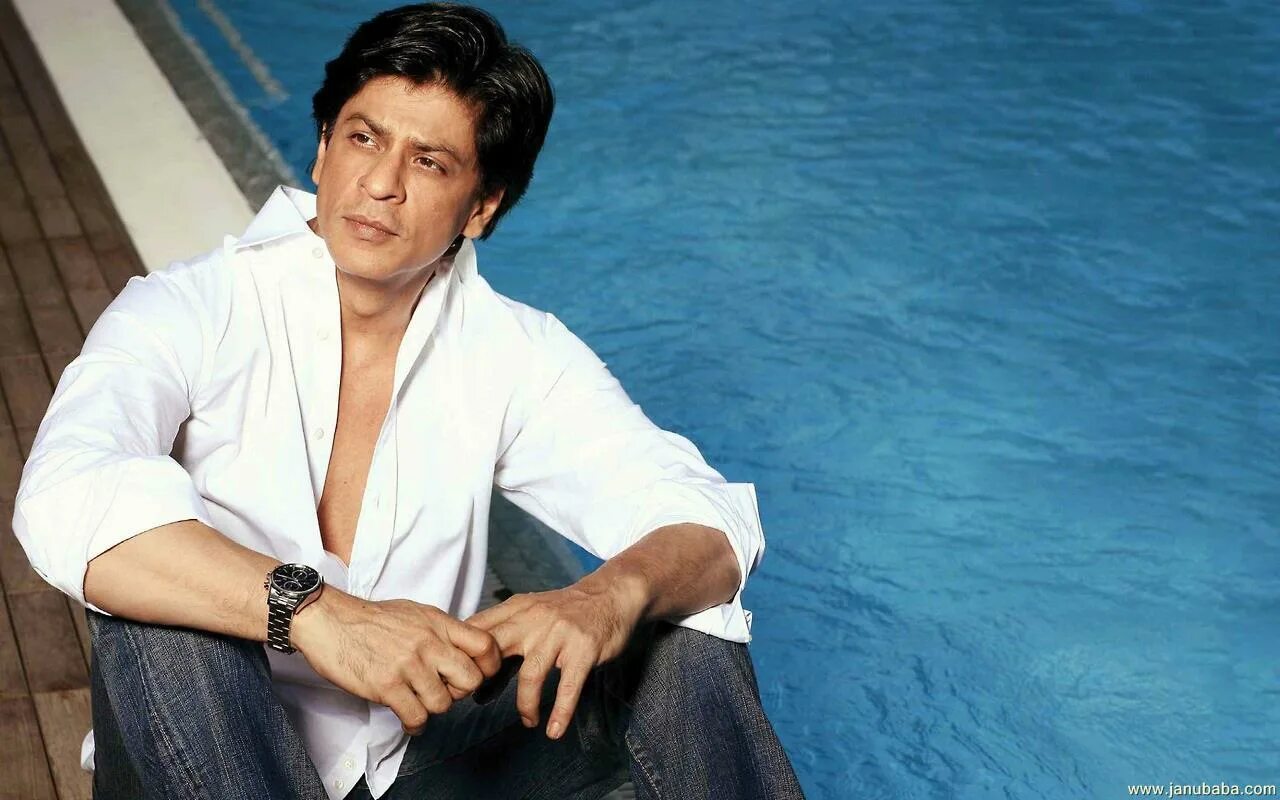 Шахрукх кхан на русский. Шохруххон индийский актер. Шакрукхан 2023. Shahrukh khan. Глаза шахрукх кхана.