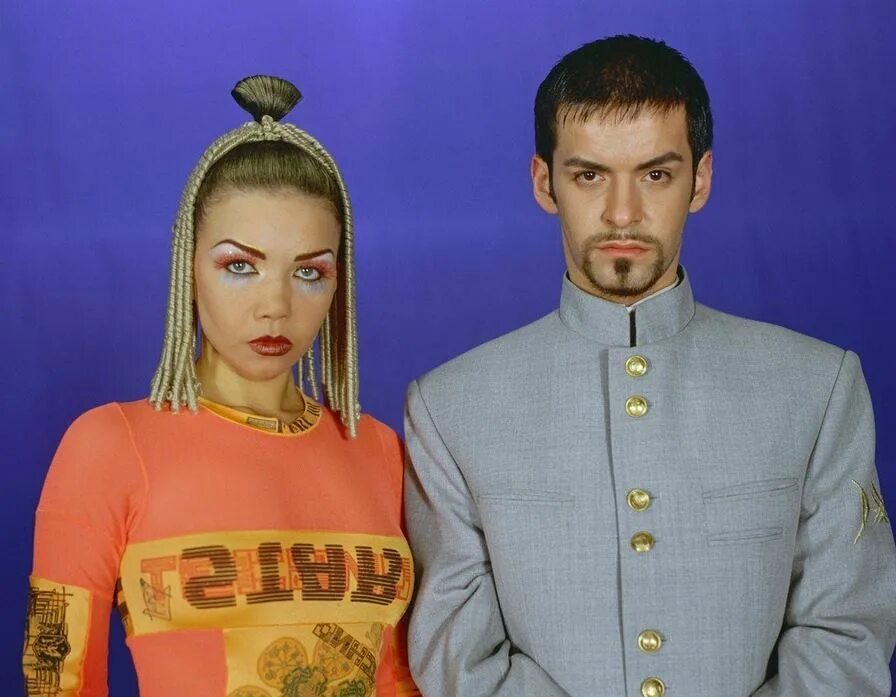 Ди бронкс земля мечты. Ди-бронкс & натали - «земля мечты» постеры. Ди бронкс и натали энергия любви. Ди бронкс и натали. Ди-бронкс & натали - балалайка.