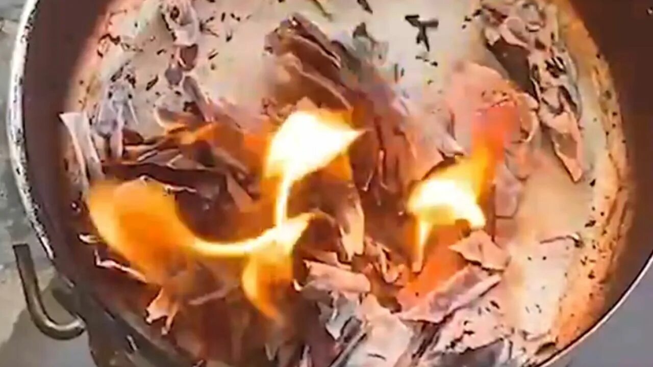 В майкопе сожгли девушку. Убитая в перми девушка на железной дороге. Девочка сожженная в пермском фото. Девушку подожгли в минводах. Девушка сгорела в космосе.