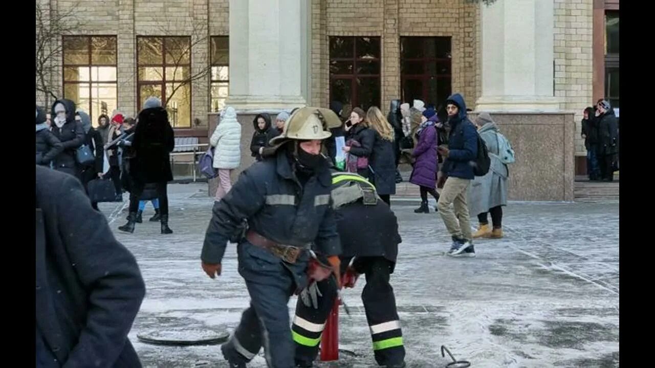 Самые последние новости украины харьков. Пожар в университете. сгорел университет. пожар в харькове. пожар в мгу.