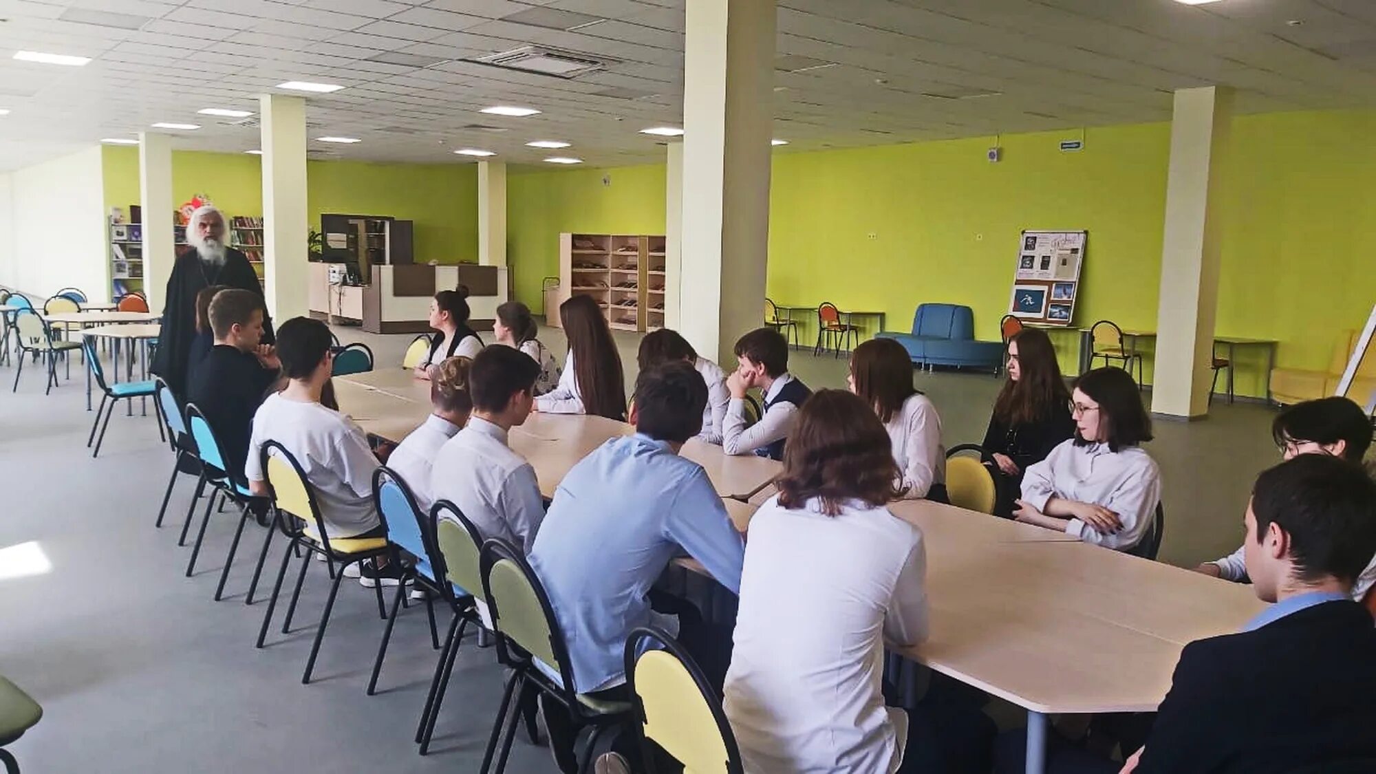 Школа 1 ивантеевка. Школа 3 ивантеевка. Новая школа в ивантеевке. Мбоу сош 4 ивантеевка. Директор 8 школы ивантеевка.