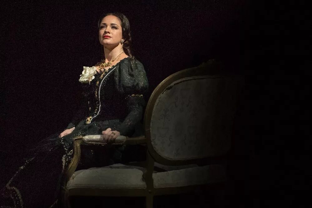 травиата санкт-петербург опера. опера травиата михайловский театр. травиата опера фото. дама с камелиями балет светлана захарова. дама с камелиями михайловский театр.